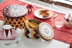 Alessi Circus Glass Jar, 0,5 L -Selected Kitchenware Store 0038 CircusBreakfast closeup A4 3500pxl