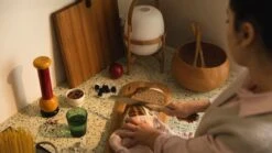 Hanna Saari Halikko Cutting Board, XL, Elm 7 Hanna Saari Halikko Cutting Board, XL, Elm -Selected Kitchenware Store 2021 09 30 FDS Valmiit VVV 16