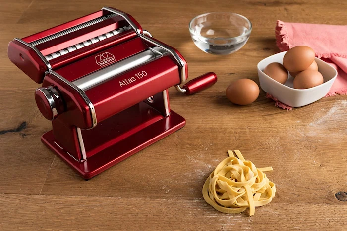 Marcato Atlas 150 Pasta Maker, Red 4 Marcato Atlas 150 Pasta Maker, Red - Image 2