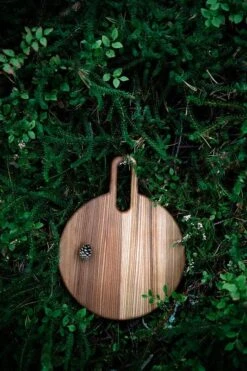 Hanna Saari Halikko Cutting Board, Round, Elm 13 Hanna Saari Halikko Cutting Board, Round, Elm -Selected Kitchenware Store Halikko Jalava 24 B