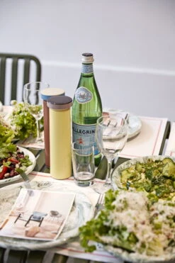 HAY Salt & Pepper Mill, M, Terracotta 10 HAY Salt & Pepper Mill, M, Terracotta -Selected Kitchenware Store Salt and Pepper M yellow Salt and Pepper M terracotta Soft Ice Dinner Plate green